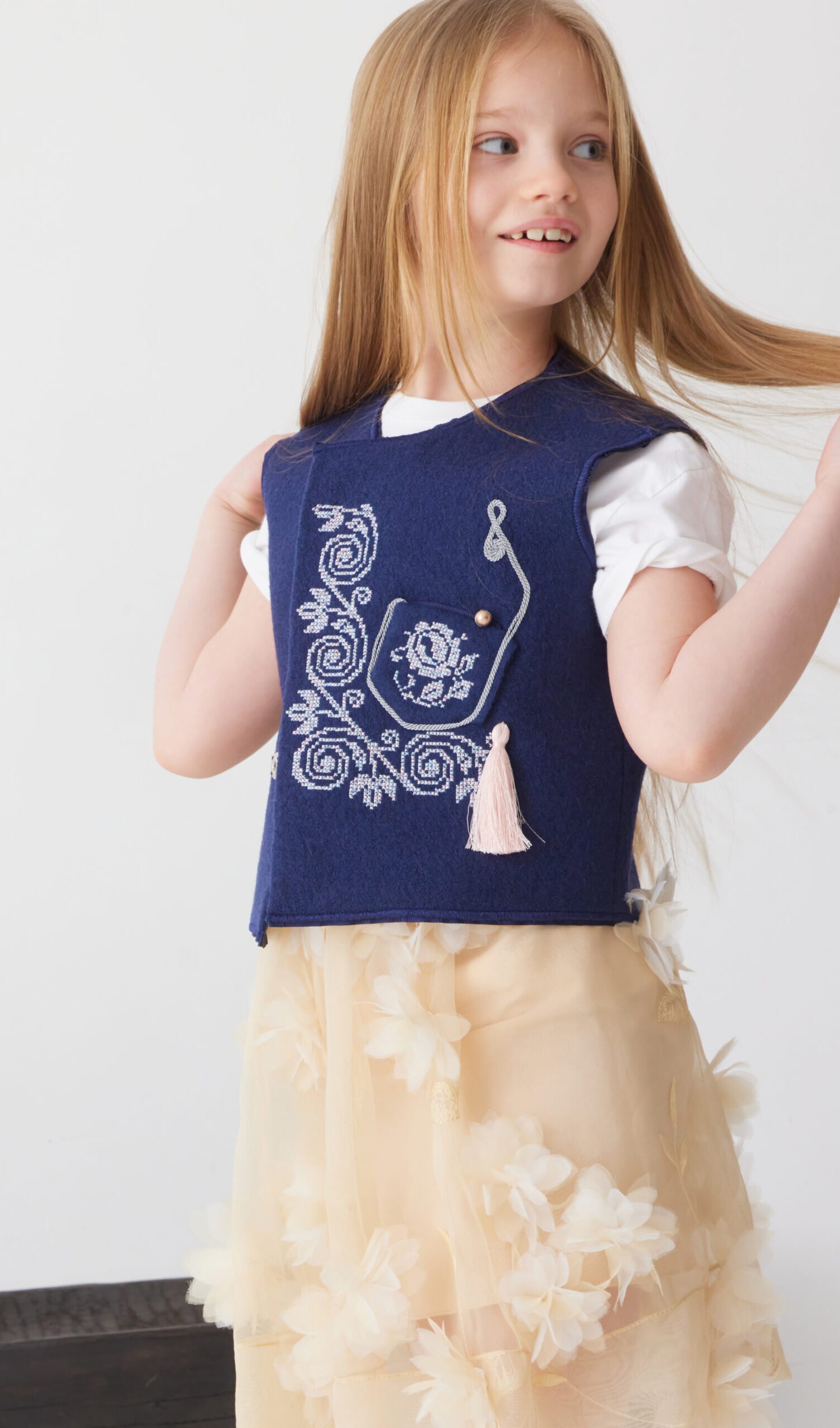 Bundițe cu broderie pentru copii